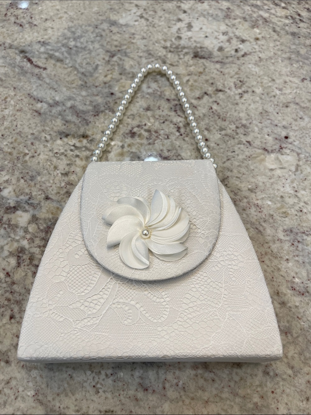 NIB Mulian LilY Floral Lace & Pearl Handle Bridal Evening Clutch Bag White